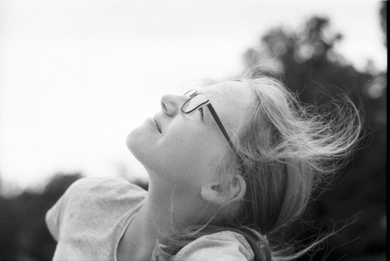Portrait_Maedchen_outdoor_analog